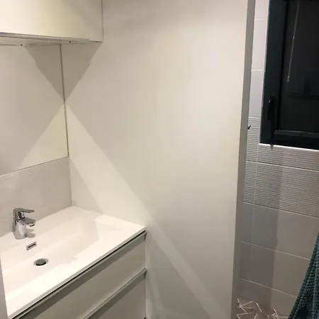 Maison Avec Piscine En Bord De Drome *